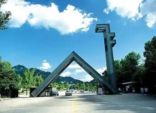 心中多少都会向往韩国排名前三的高等学府——sky(首尔大学,高丽大学