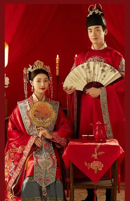 明制婚服中国风汉服古装嫁衣结婚礼服大气凤冠霞帔情侣秀禾服 n-085