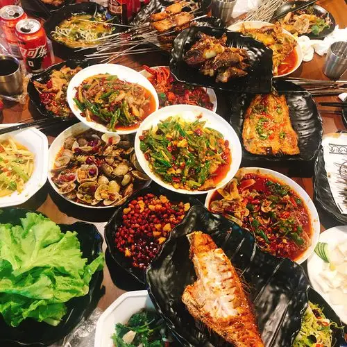 炎炎夏日最配的当然是吃烧烤喝啤酒啦