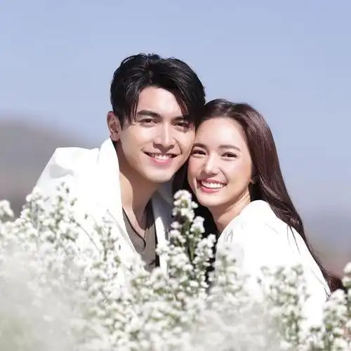 《珠光璀璨》(别名:《璀璨的珍珠》)泰剧国语版可以在泰剧网以及韩剧