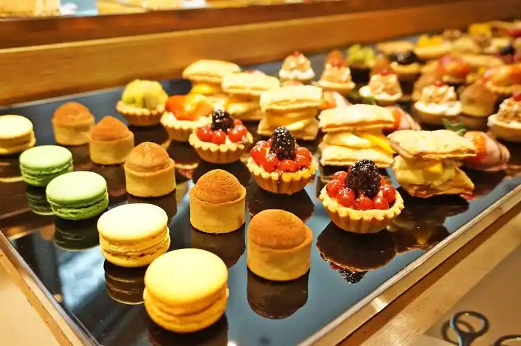 肠癌盯着年轻人不放4个因素若能避开肠道只会感激你