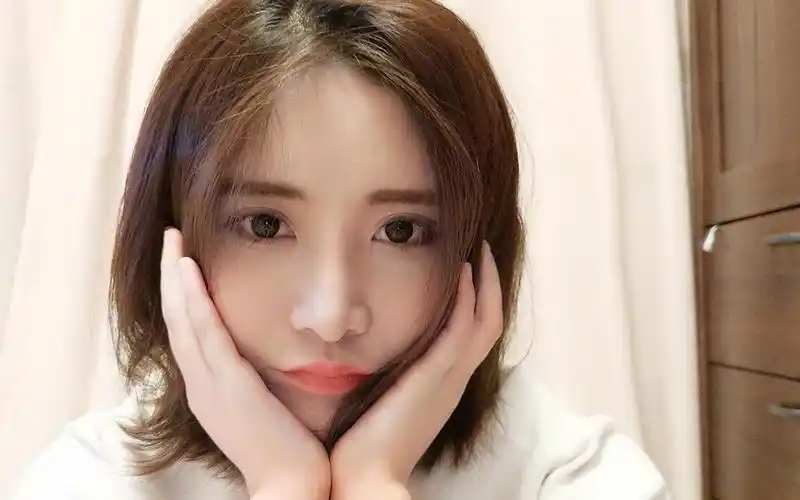 自冯提莫事件后,斗鱼一姐陈一发也出事了,因不当言论被封直播间 - 简