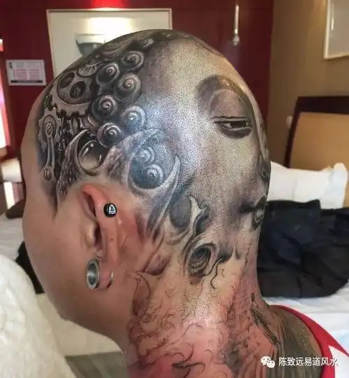 2,五官纹身神灯失去