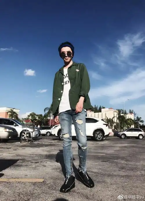 华晨宇的发际线