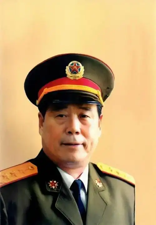 85年有3位军长越级晋升为大军区司令,他们是谁?88年授啥军衔?