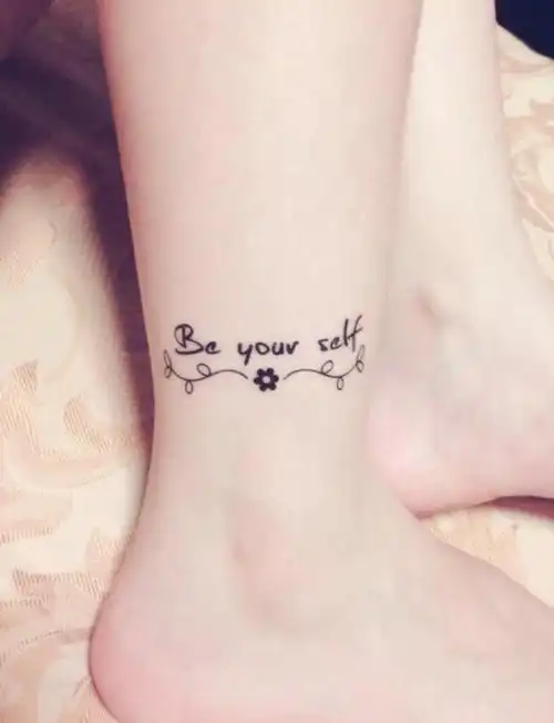 适合女生的裸脚小清新英文纹身图案