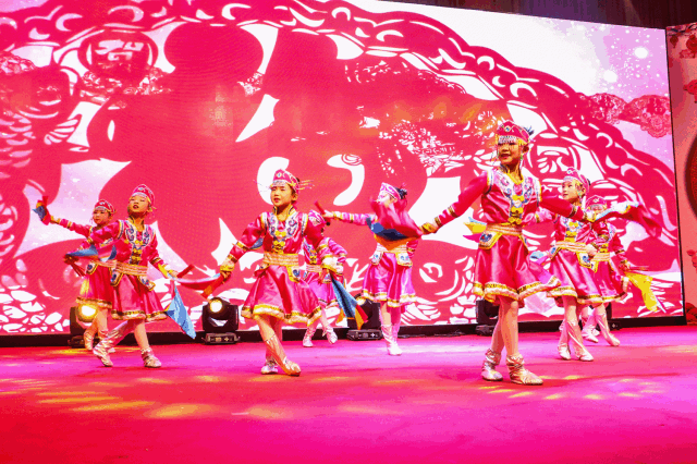 音神曲《答案》爱就像蓝天白云,晴空万里,突然暴风雨……"林子祥"助唱