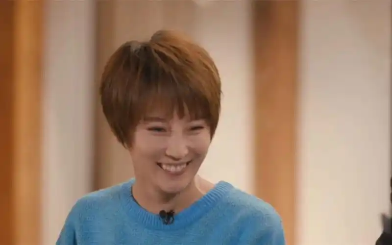 谢楠晕船吐到奚梦瑶身上,吴京:她一点也没有嫌弃!明星晕船合集