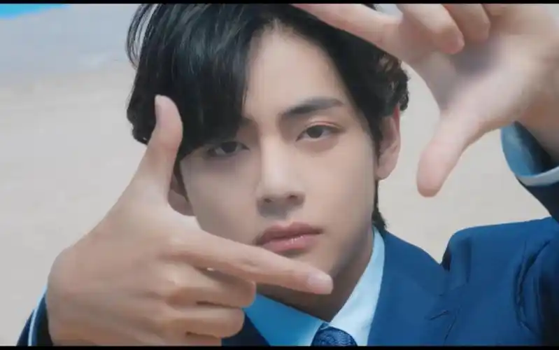 金泰亨220610防弹少年团yettocome回归mv金泰亨个人cut玫瑰少年