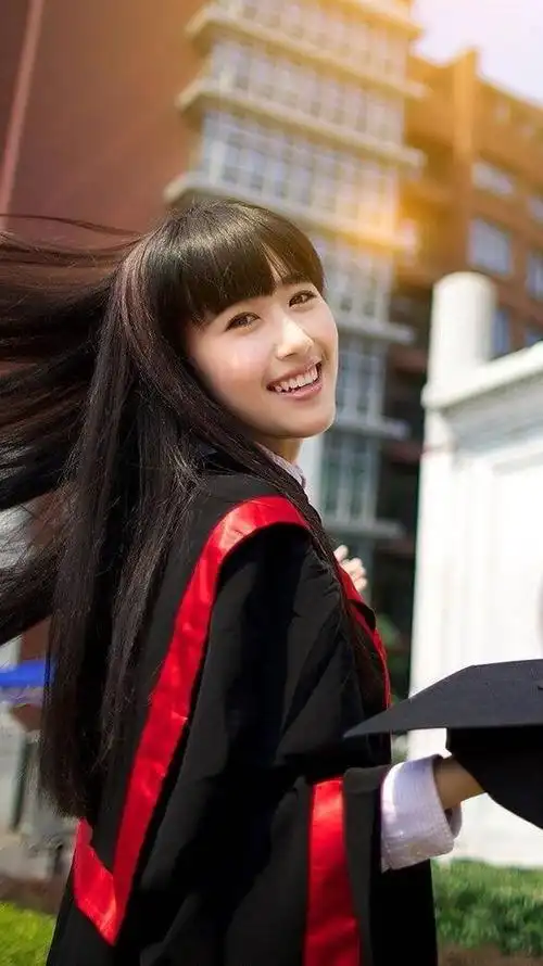 知名女星官宣结婚,唯美婚纱照曝光超迷人,与富豪老公有夫妻相_康逸琨