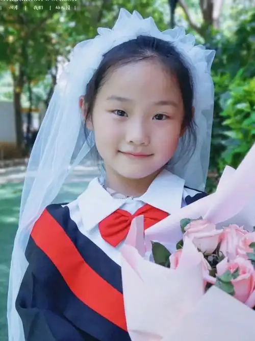 会做头纱,不会引导拍照的老师不是好老师90#毕业照  #幼儿园毕业照
