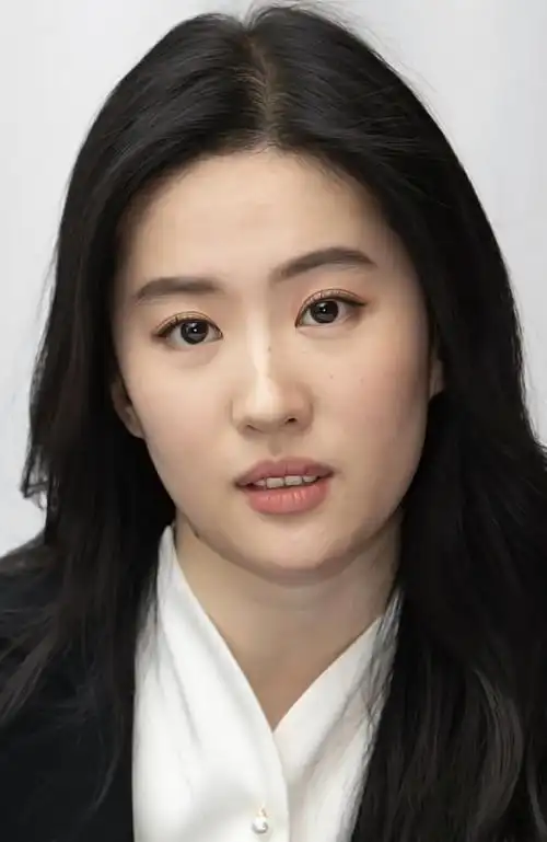 刘亦菲活动照片曝光,膀大腰圆"仙气"全无,满满的大妈既视感|素颜照