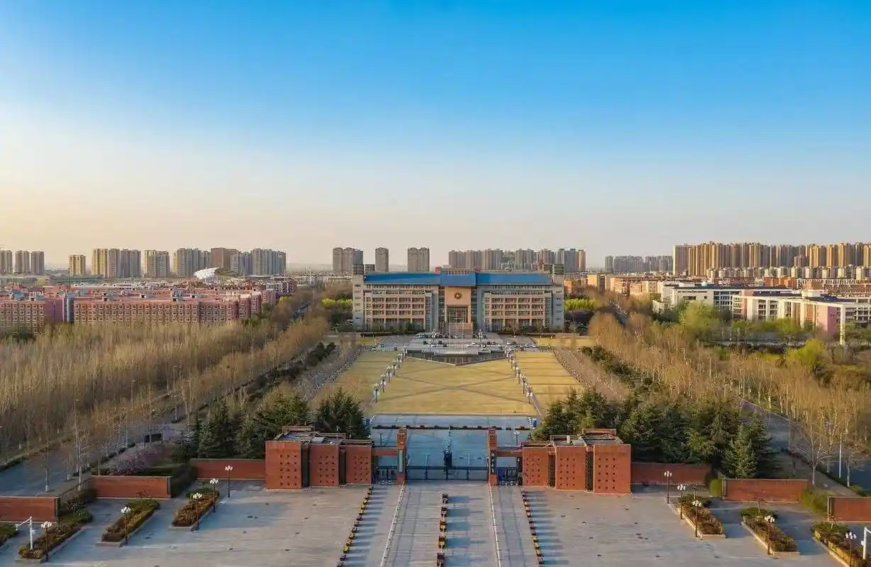 按捺不住!刚解封郑州大学又有两名大学生翻墙外出,被警告处分_郑州一