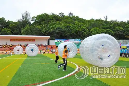 有趣的风火轮比赛.新会区总工会供图