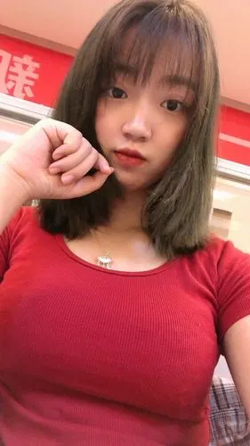 做脂肪丰胸两年多了,我现在越来越喜欢我的胸了,真的_圈子-新氧美容