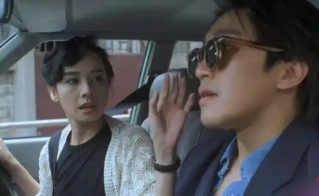 她和周的合作应该是更早以前的《流氓差婆》,这部电影不是很出名,因为