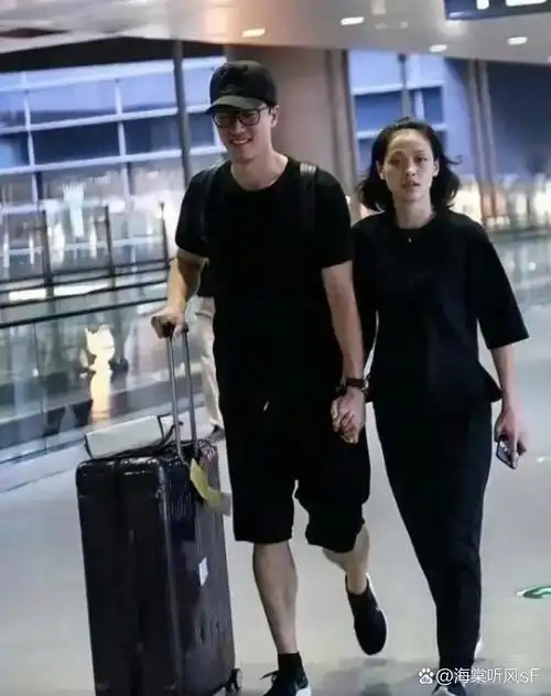 刘翔与现任妻子一同出行,二人感情看上去十分要好.