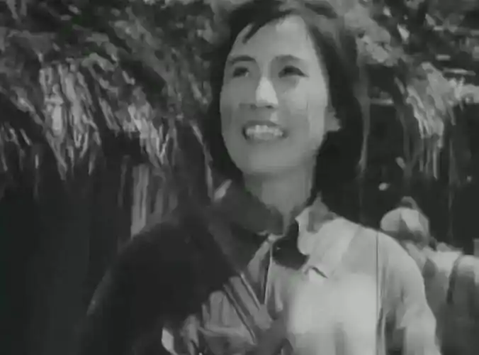 王心刚退出演艺界是为了妻子杨昭彩当时杨昭彩最好的朋友自杀她却因此