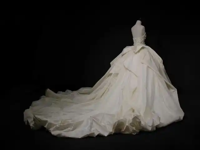 排行榜大揭秘,最贵的婚纱原来属于她!