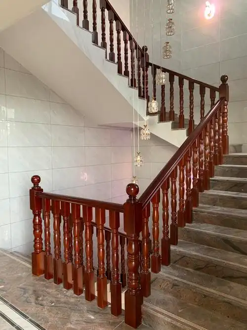 楼梯东莞包安装旋转别墅室内现代中式实木新中式楼梯扶手