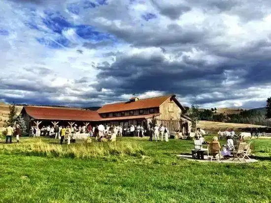 世界上唯一的福布斯五星级奢华农场:满足你对庄园的一切想象