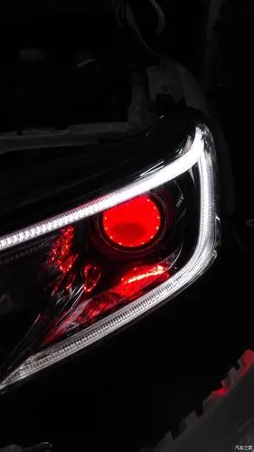 新款锐志改装恶魔眼及双光透镜大灯