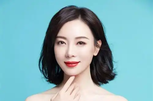 女人过了30岁适合什么发型 女人过了40岁留什么发型最好