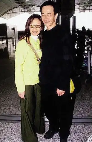 陈慧珊老公钟家鸿破产 曾做老婆的经纪人(组图)