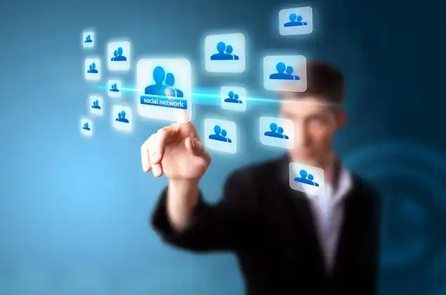 商务人物触摸屏幕手势高清大图ppt素材_其它_素材_设计资源_资源共享