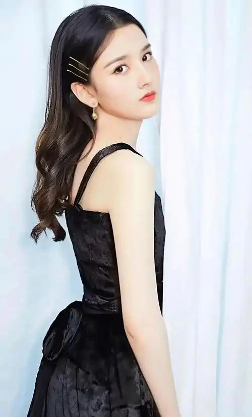 宋祖儿明星壁纸(32)