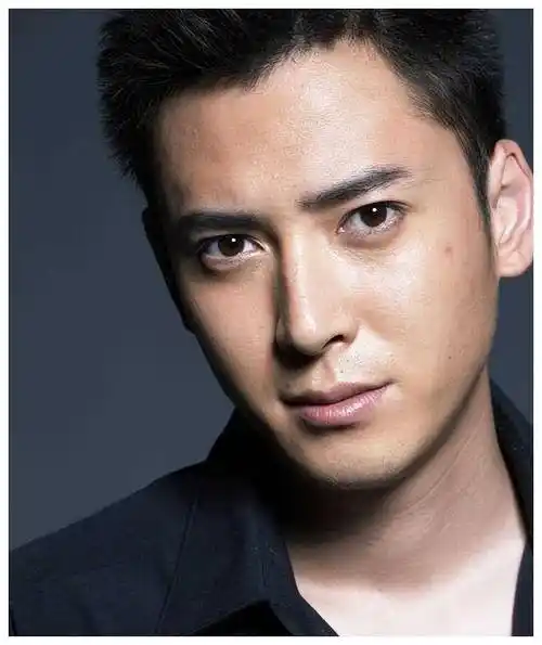 长相帅气,无绯闻!演艺圈清流与众不同_韩栋_梦想_成功