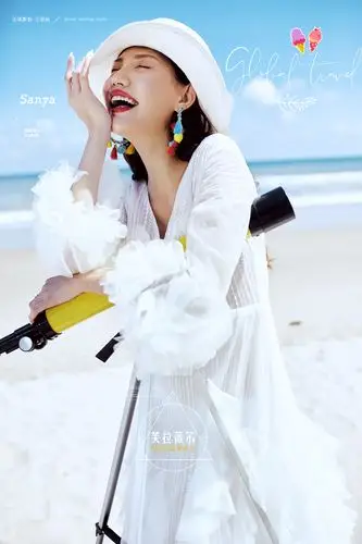 芙拉薇尔全球旅拍~网红系列(三亚站)