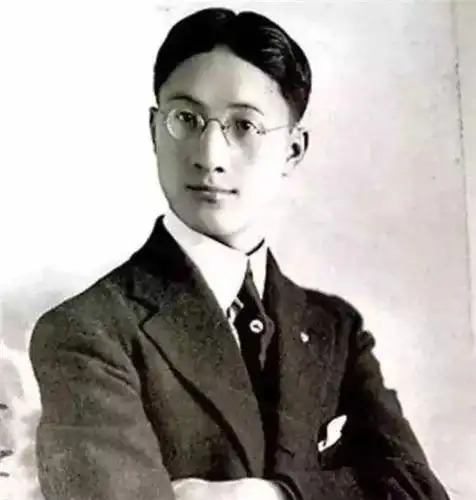 而接待泰戈尔的除了这些学术界的泰斗之外,还有更年轻一辈的新星.