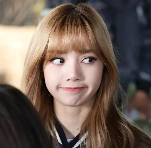 人间芭比lisa,如此沙雕的她,却惨遭网络暴力!