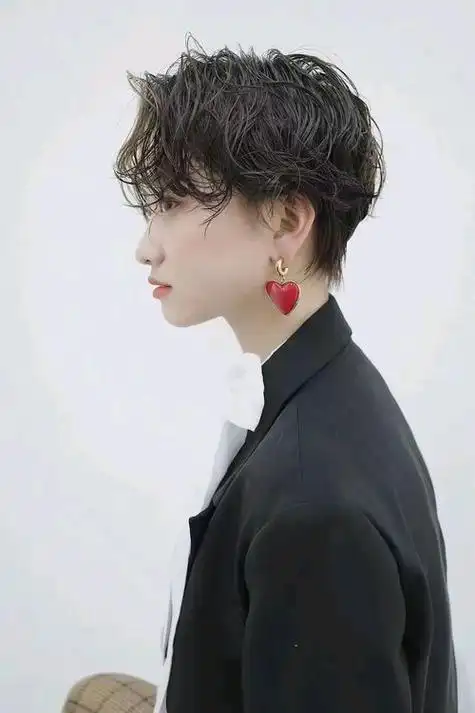 权志龙鲻鱼头发型适合什么脸型?-才艺百科网