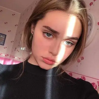 2020欧美头像高冷霸气高清赶紧去沾花惹草不然被人拔光