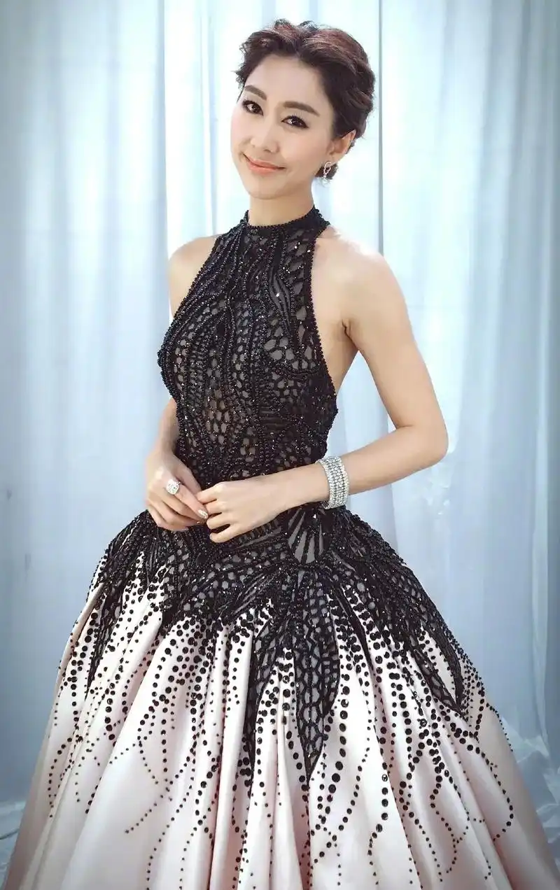 #胡定欣,1981年9月9日出生于香港特别行政区,中国香港女 - 抖音