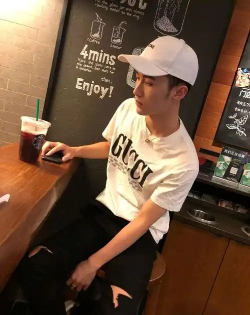 精致的帅哥,每一张照片都有一个故事