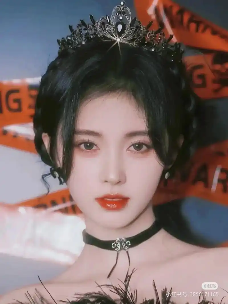 眼含橘子的鞠婧祎,惊艳了花海万千美好唯独你一支玫瑰最触动我心 - 抖