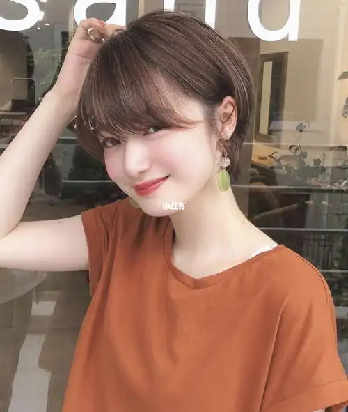 刘海随意搭配显发量多的短发长春短发短发女生气质短发