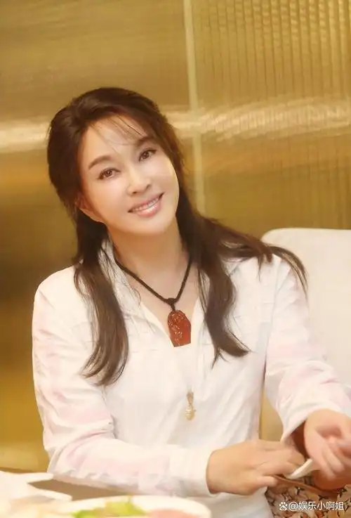 刘晓庆4段婚姻无儿无女把外甥当亲子养了半生晚年幸福美满