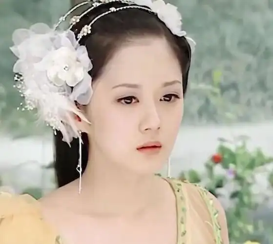 那些年司徒静惊艳大家的五套裙装你觉得哪一套最美呢