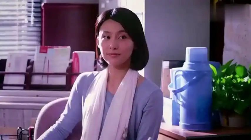 无贼女警官结完婚大变样女人味十足所长看到瞬间傻眼