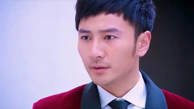 青春烈火:纳兰东用美男计干掉鬼子,并用混元盾术救下程偌-影视综视频