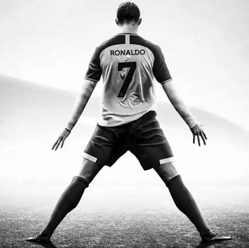 c罗告别欧洲足坛加盟沙特利雅得胜利