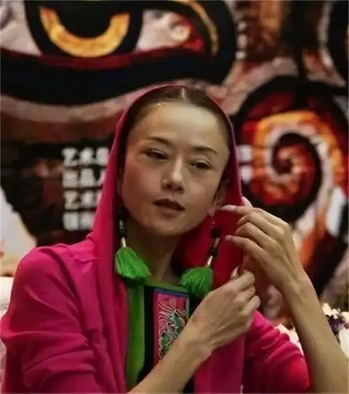 回顾杨丽萍的舞蹈尽头是"艳舞",网友:这波我站金星