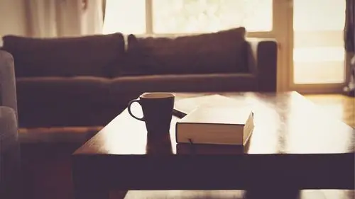 唯美的书本静物写真高清宽屏桌面壁纸