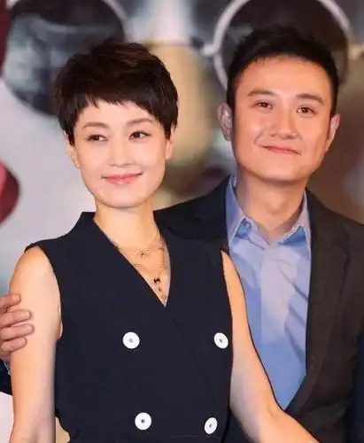 7月28日,文章和马伊琍两人先后发了微博声明,正式宣布了离婚消息.