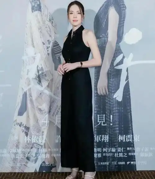 林依晨宣传新剧和许玮甯合影身高不够颜值来凑怪不得大家喜欢