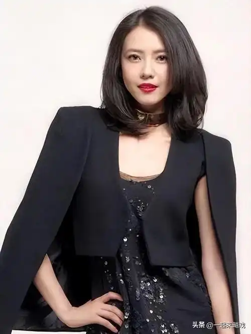 清秀温婉高圆圆,水是眼波横,眉眼盈盈处